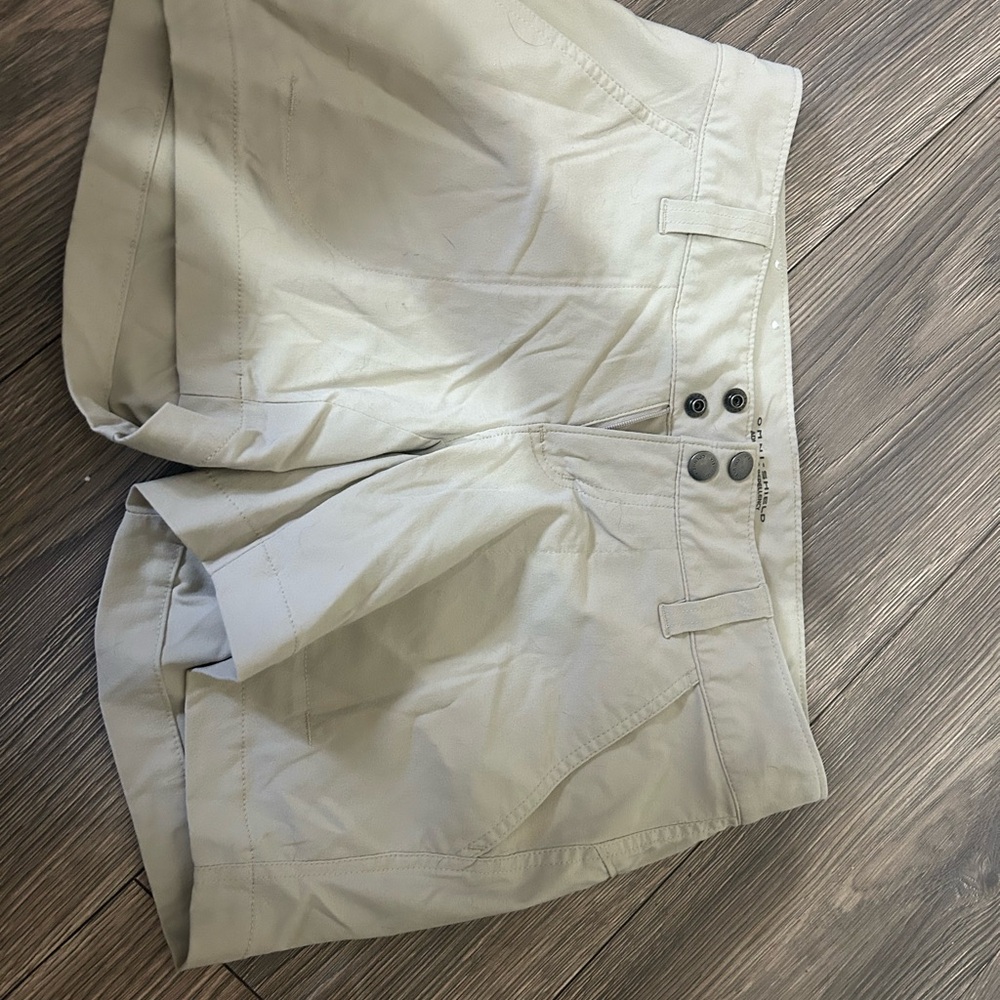 Columbia Tan Bermuda Shorts Lightweight Casual